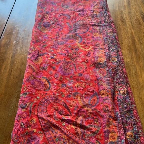 Red Pashmina. Cashmere. - Picture 4 of 4